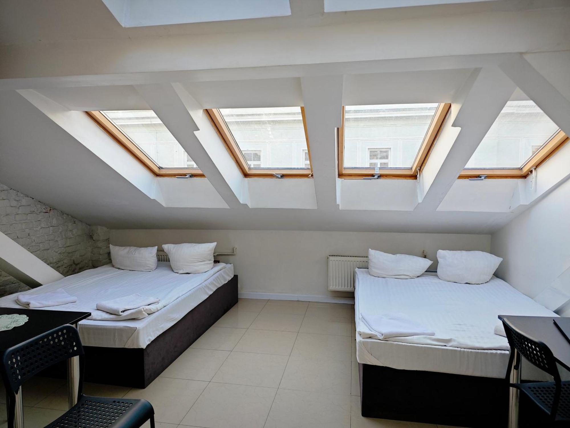 Apartamenty Hoza Attic Studio وارسو الغرفة الصورة