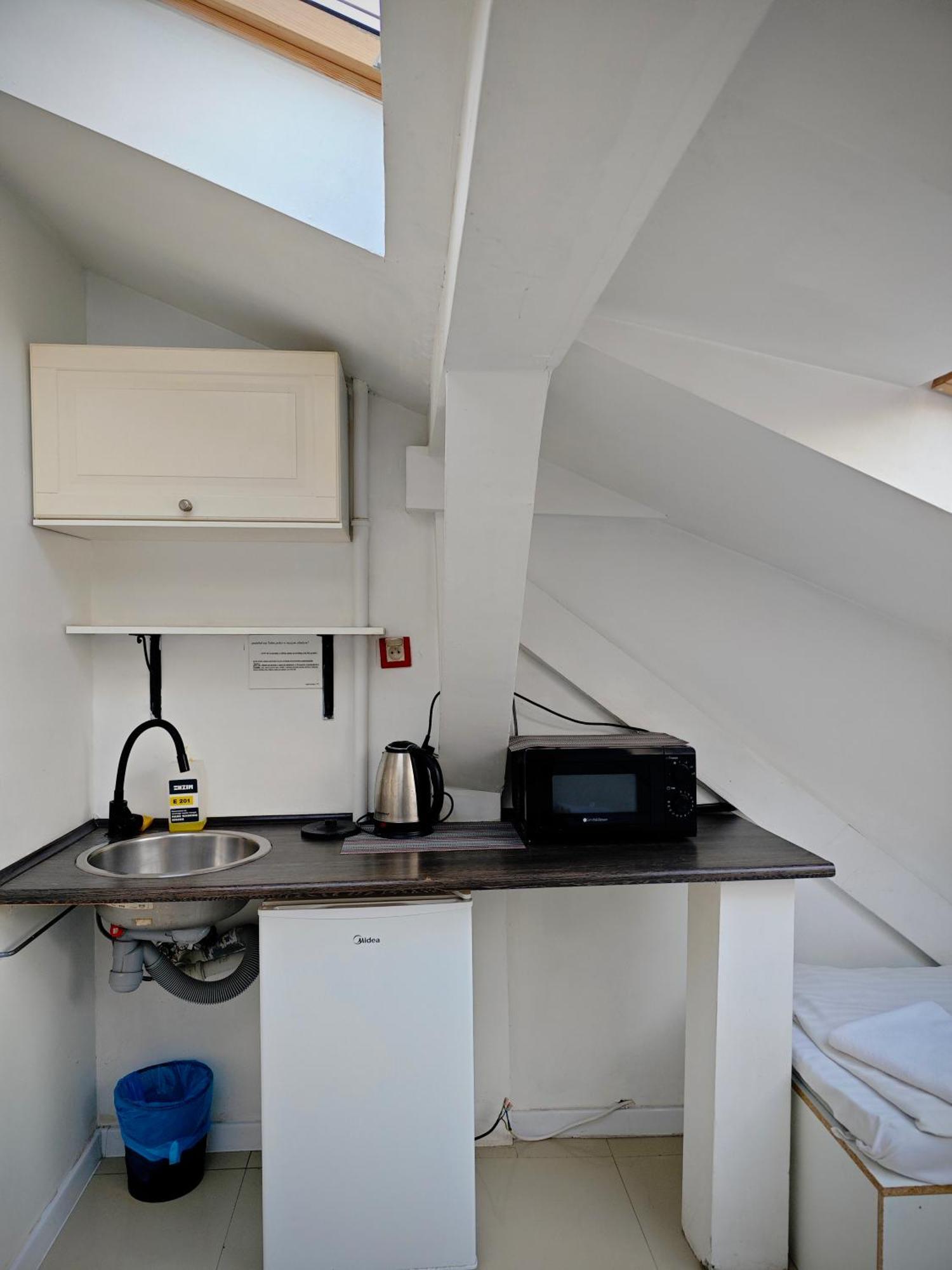 Apartamenty Hoza Attic Studio وارسو الغرفة الصورة