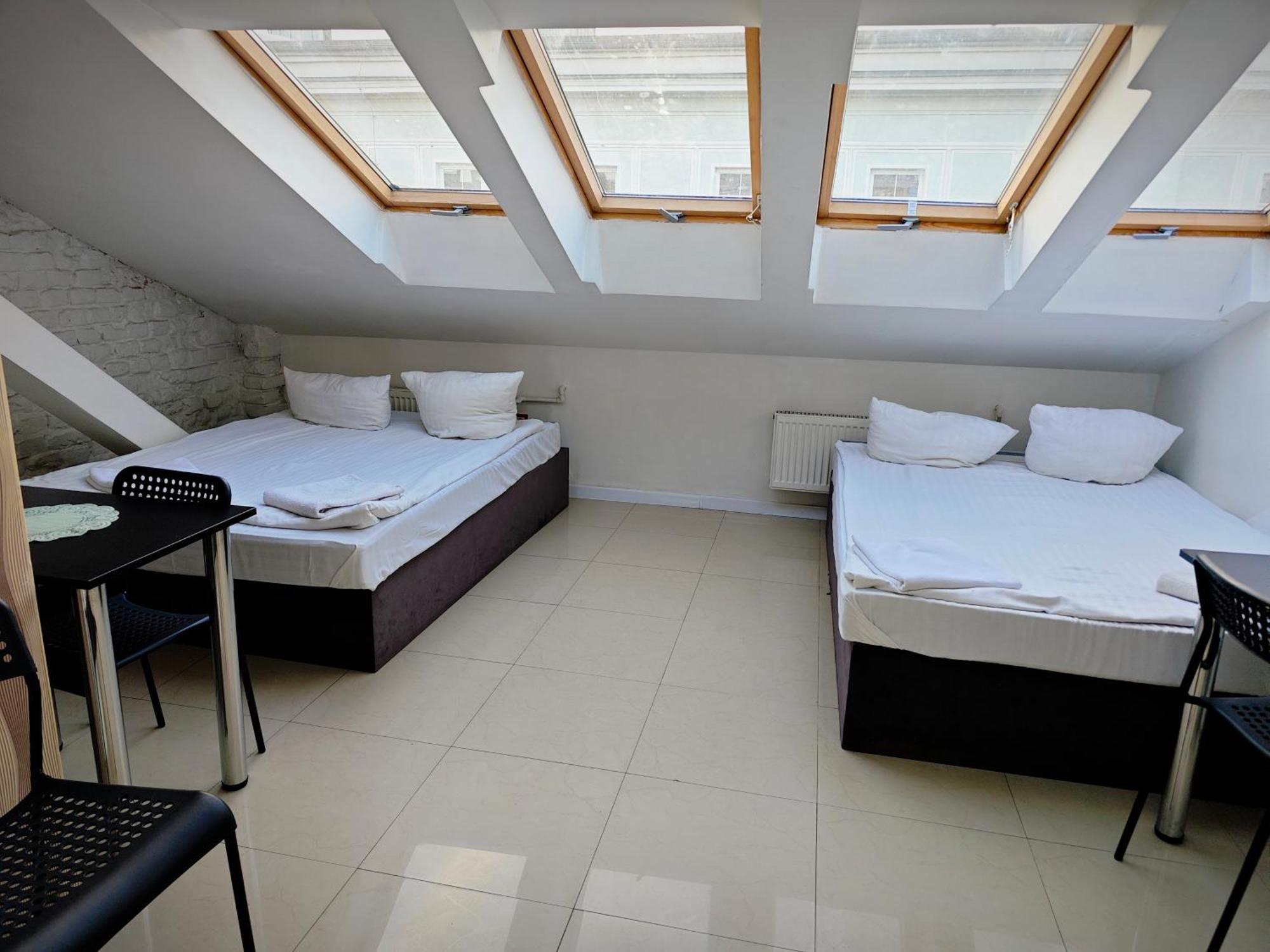 Apartamenty Hoza Attic Studio وارسو الغرفة الصورة