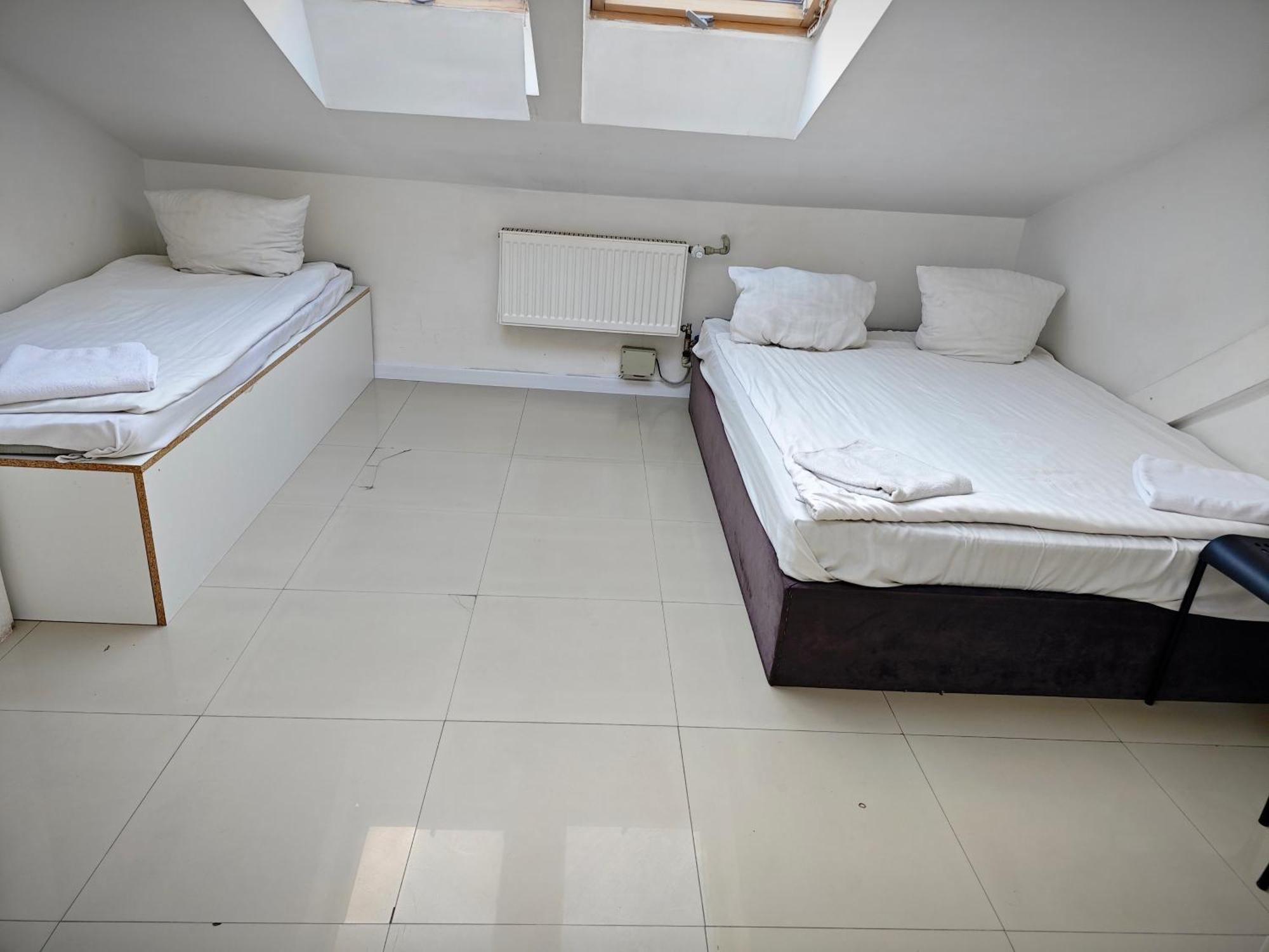 Apartamenty Hoza Attic Studio وارسو الغرفة الصورة