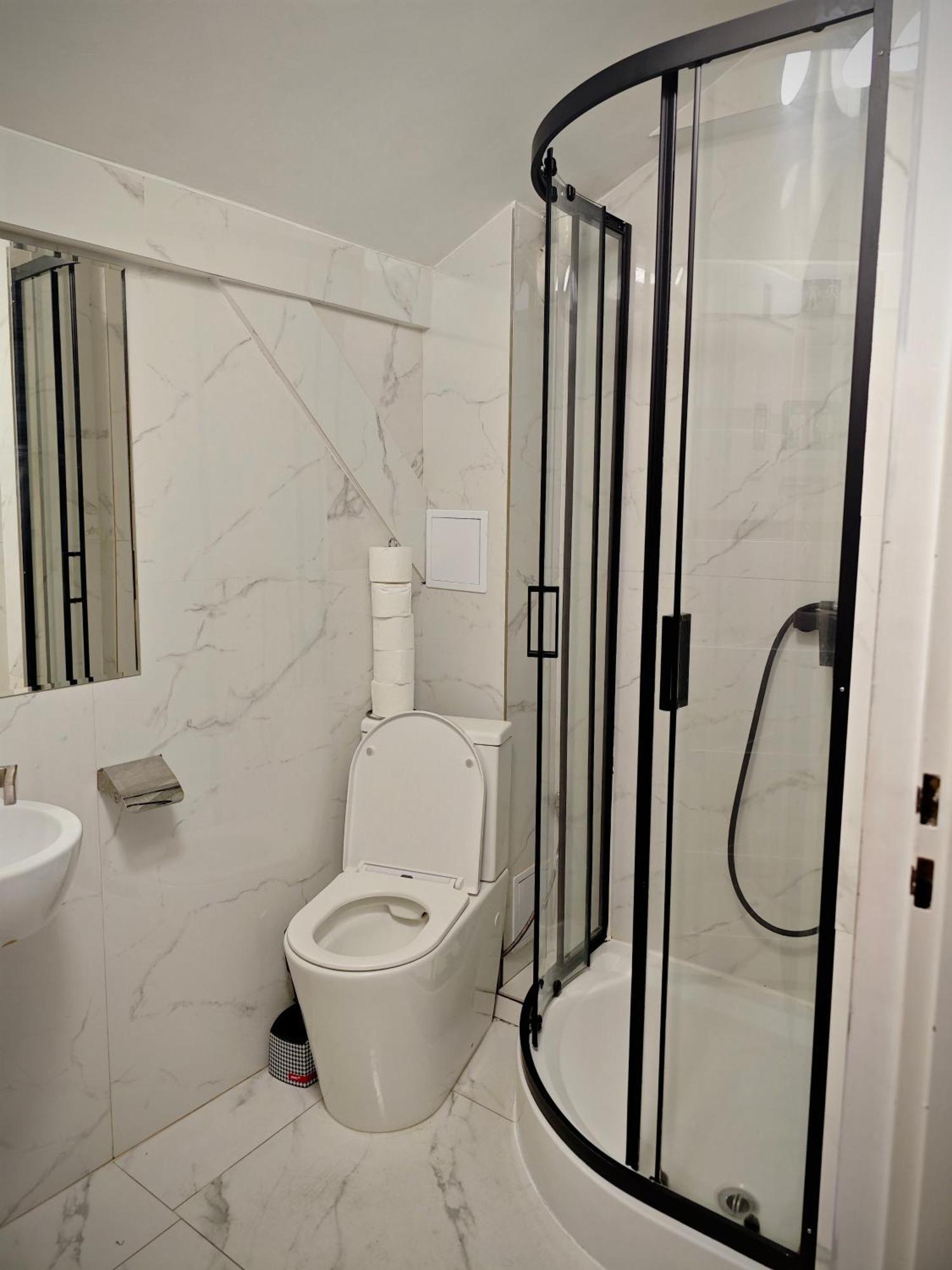 Apartamenty Hoza Attic Studio وارسو المظهر الخارجي الصورة